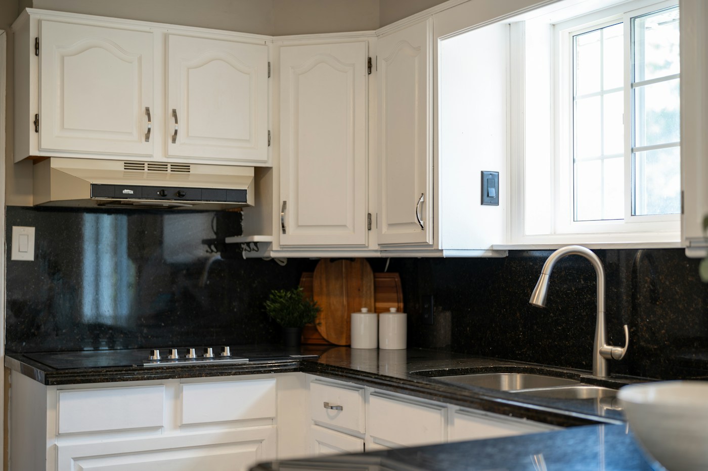 Kitchen deep clean, after